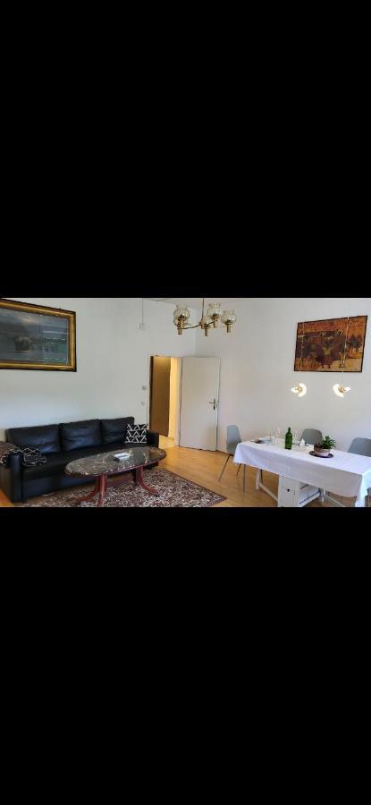 Schoene Altbauwohnung Wien Zentrum Brigittenauer Laende 32 Vienna